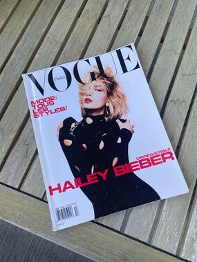 Hailey Bieber vogue Paris 2021